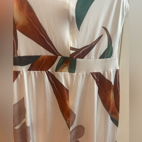 Chic Me White Floral Jumper Size Medium - Picture 9 of 15